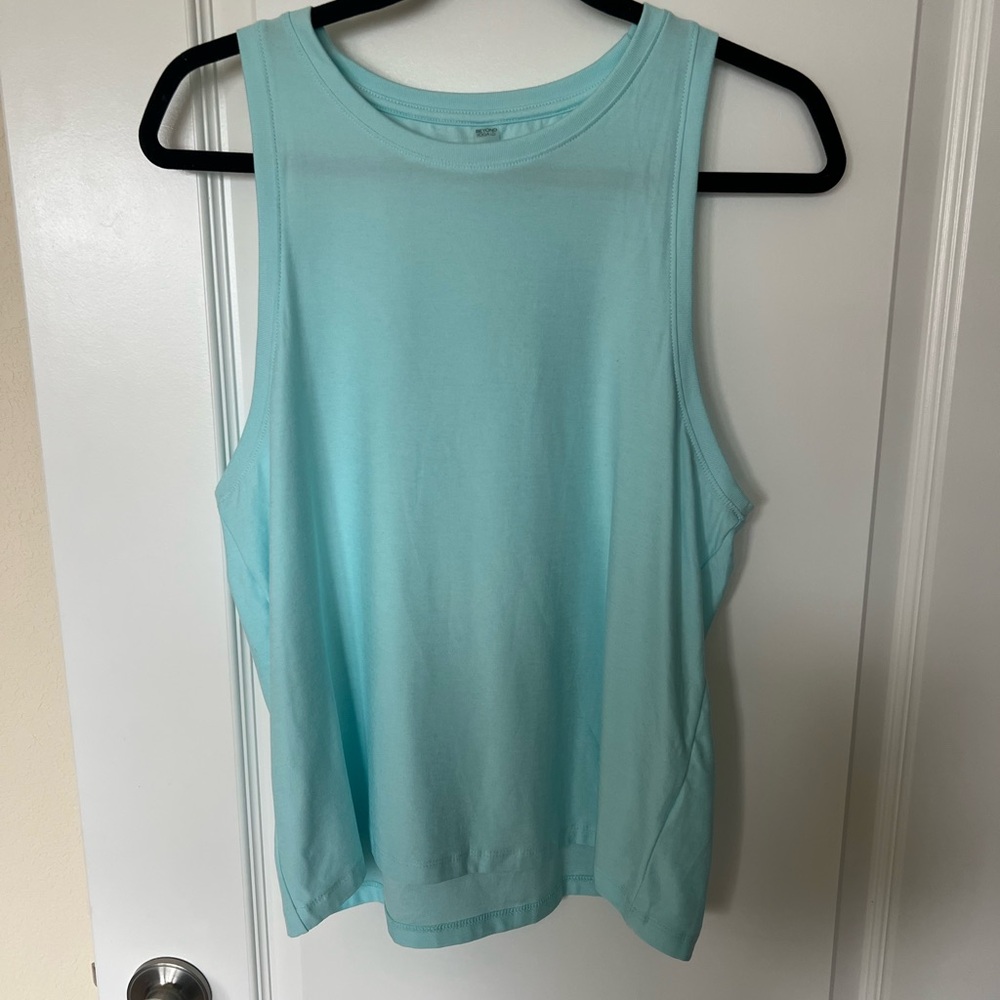 Beyond Yoga featherweight tank